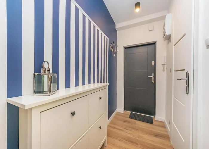 Glow Apartments, Dluga 69