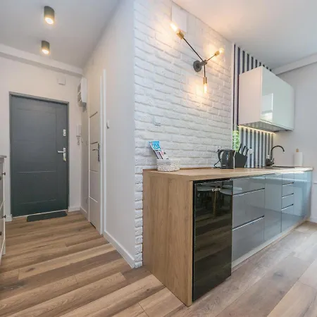 Glow Apartments, Dluga 69 *