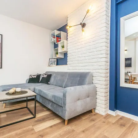 Glow Apartments, Dluga 69 *