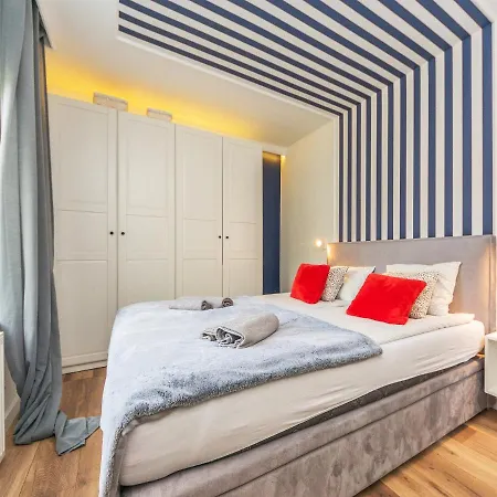 Апартаменты Glow Apartments, Dluga 69